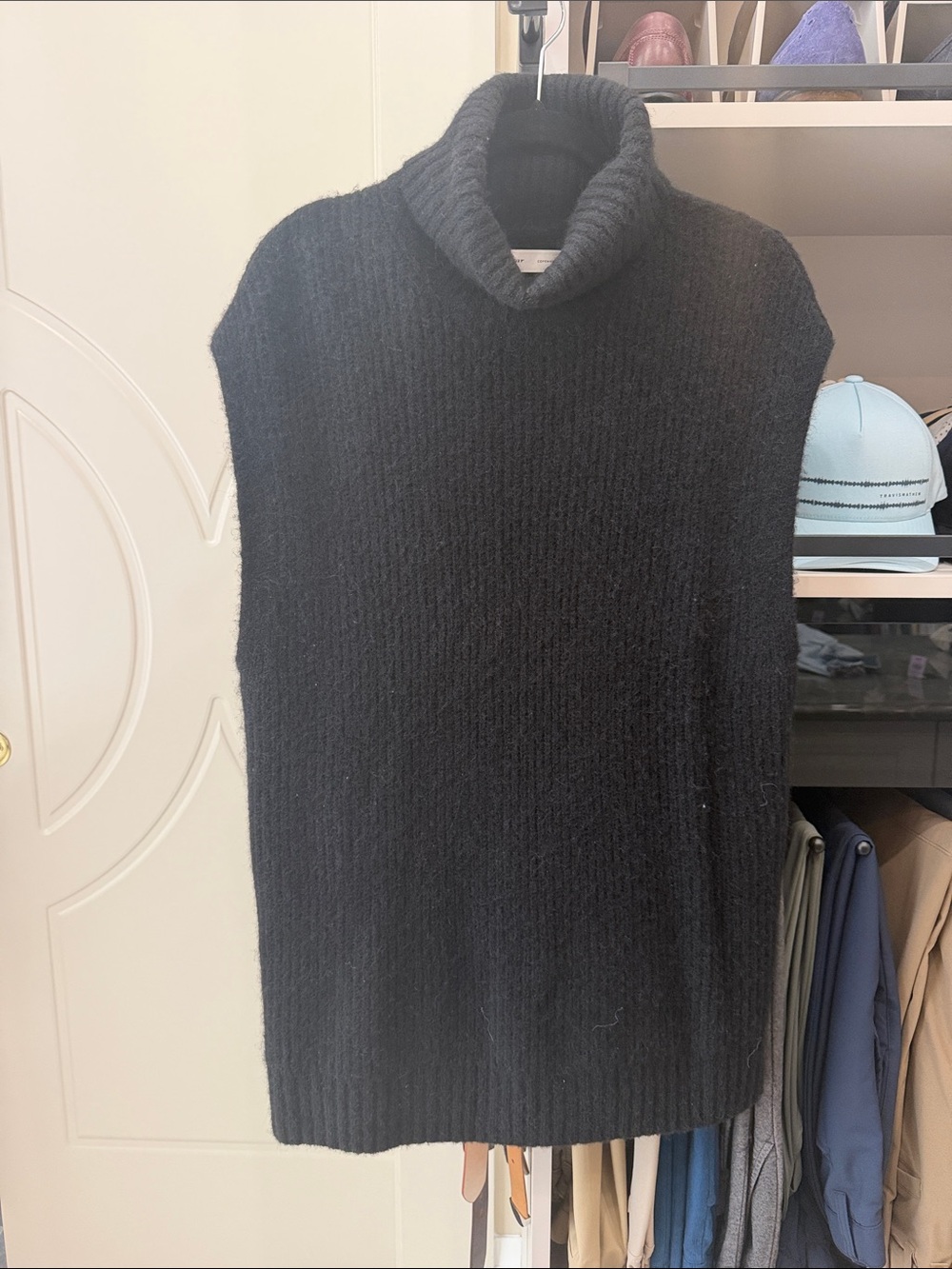 Women's Black Sleeveless Turtleneck Sweater Vest